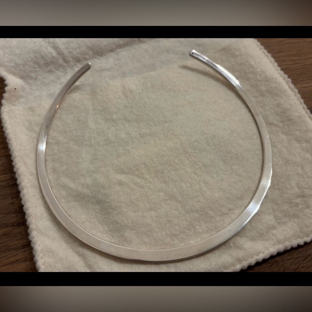 Authentic Gucci Sterling Silver Torque Choker Necklace 925 Minimalist Collar - Picture 2 of 5